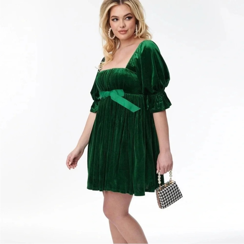 💚PRICE FIRM💚Unique Vintage Smak Parlour Green Velvet Babydoll Dress